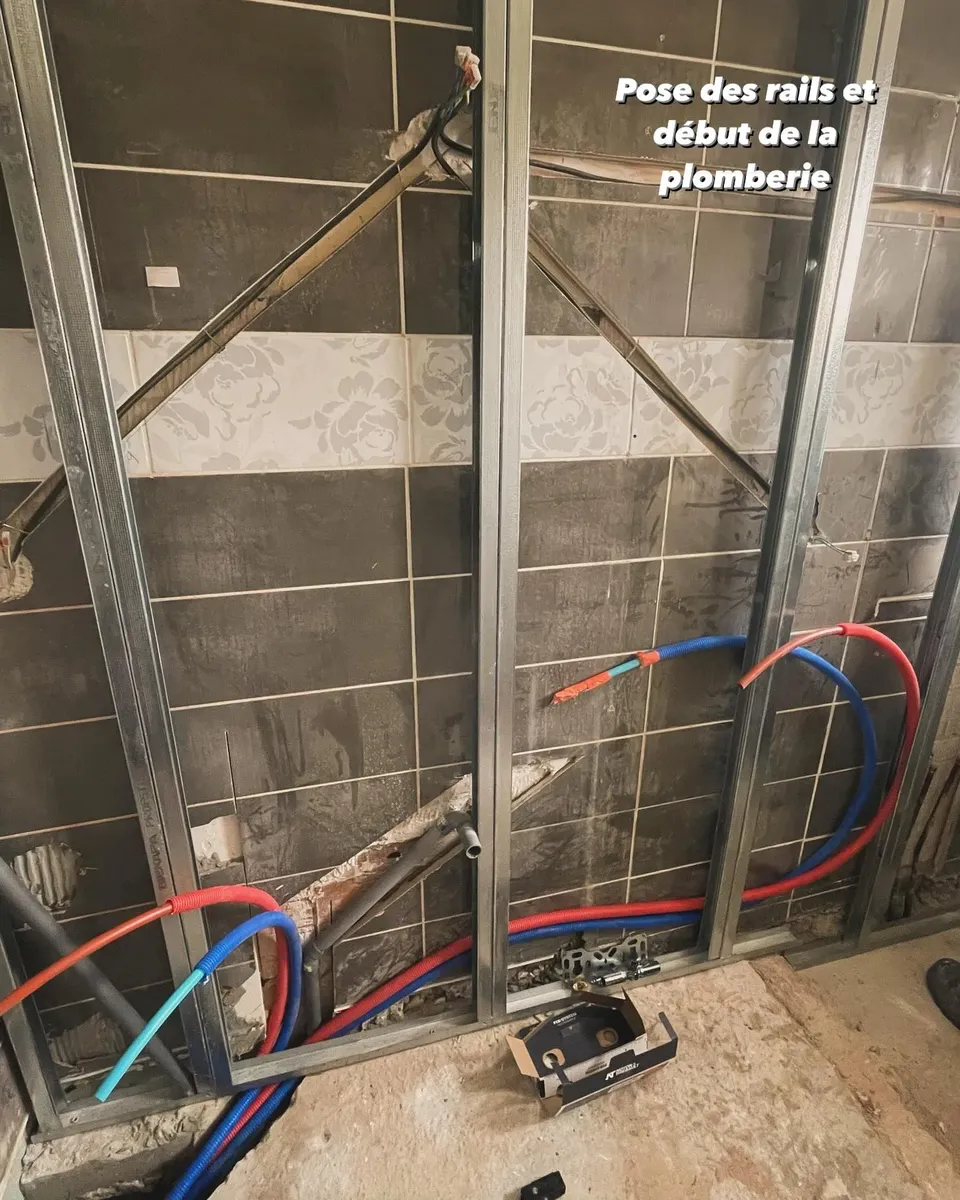 Rénovation d’une salle de bain. Création d’une douche italienne.